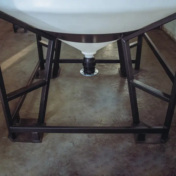 Емкость ЦКТ 5000 л с патрубком 110мм белая в обрешетке