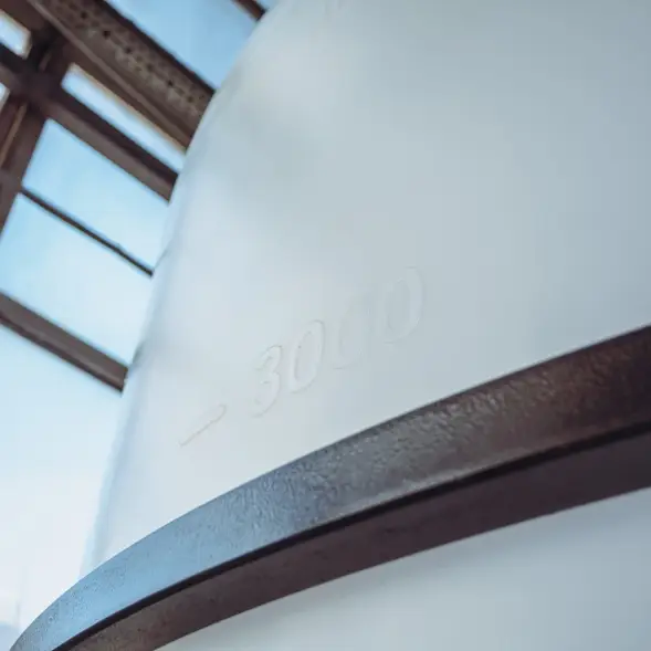 Емкость ЦКТ 5000 л с патрубком 110мм белая в обрешетке